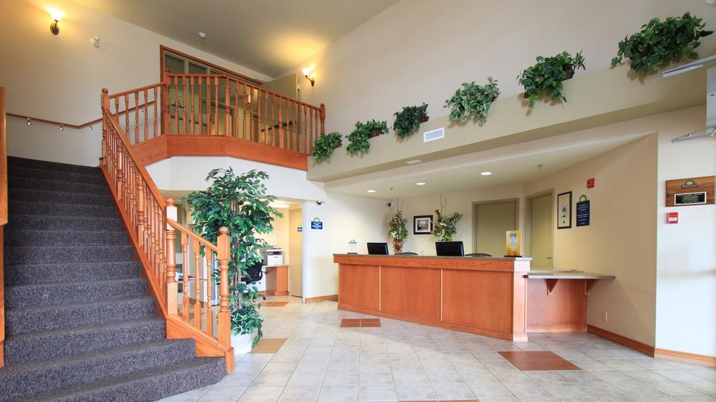 Days Inn & Suites By Wyndham Thompson Zewnętrze zdjęcie