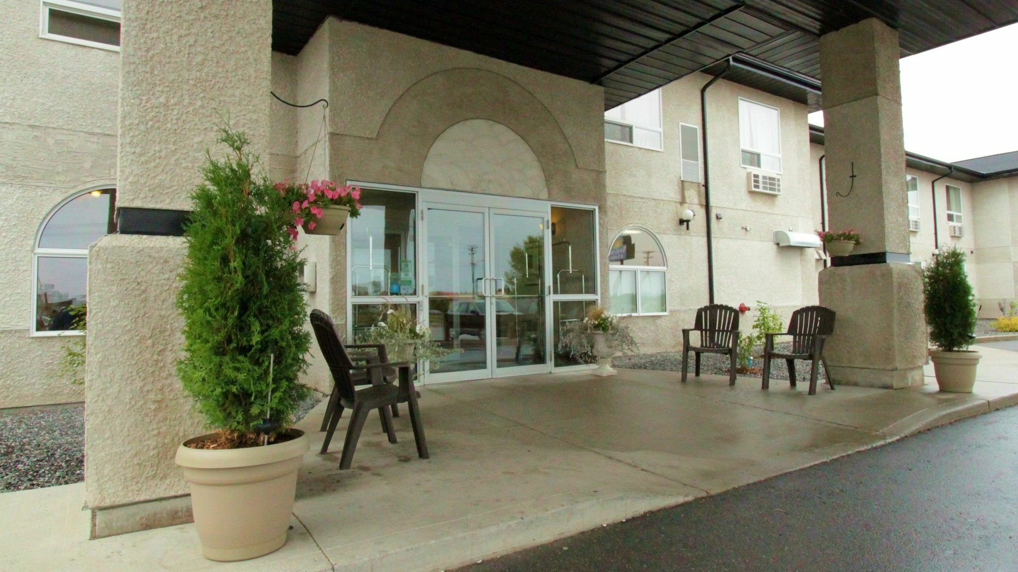 Days Inn & Suites By Wyndham Thompson Zewnętrze zdjęcie