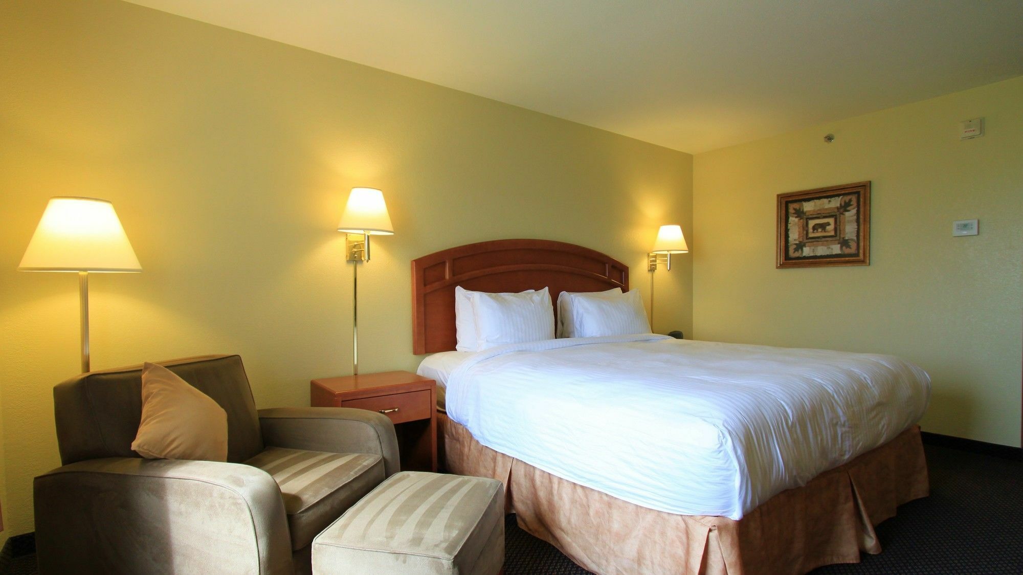 Days Inn & Suites By Wyndham Thompson Zewnętrze zdjęcie